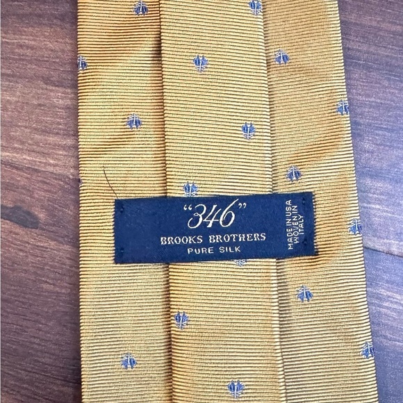 BROOKS BROTHERS “346” Pure Silk Gold and Blue Classic Tie - Picture 5 of 8